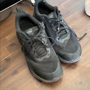 Nike Men's Black Athletic Sneakers